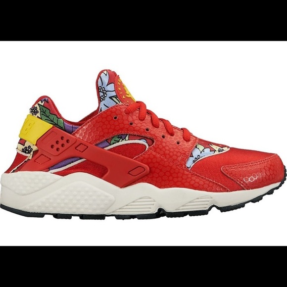Nike Shoes - Nike Air Huarache Run Print Aloha Women’s Size 8